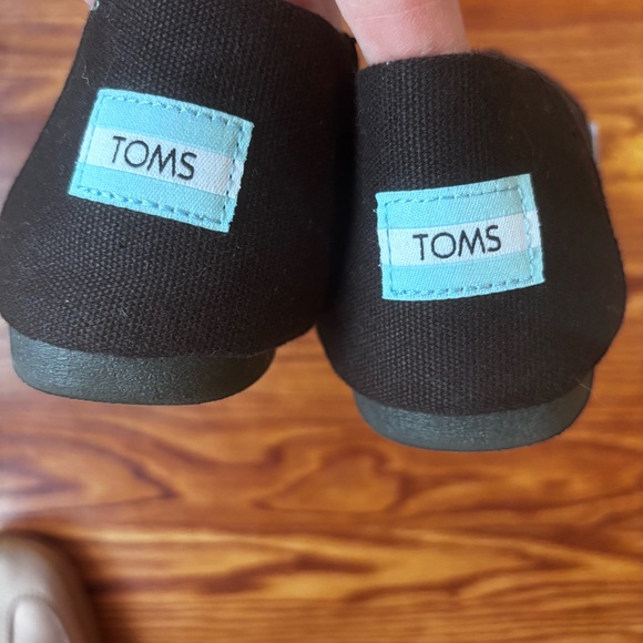 TOMS Women's Black Canvas Loafers Size 10 Slip-On Classic Casual Worn Once - Picture 5 of 8